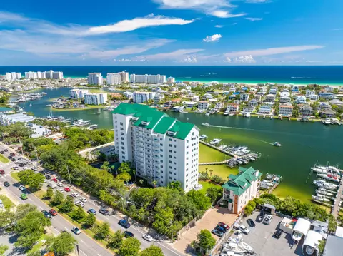 662 Harbor Blvd #220, Destin, FL 32541