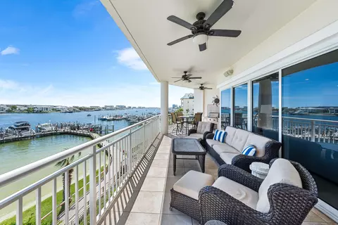 662 Harbor Blvd #220, Destin, FL 32541