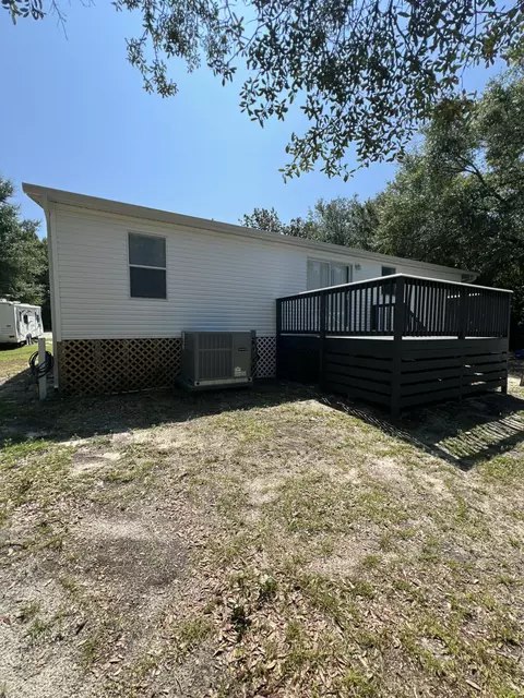 Exterior - 42 Cypress Ln, Freeport, FL 32439 photo 3 of 5