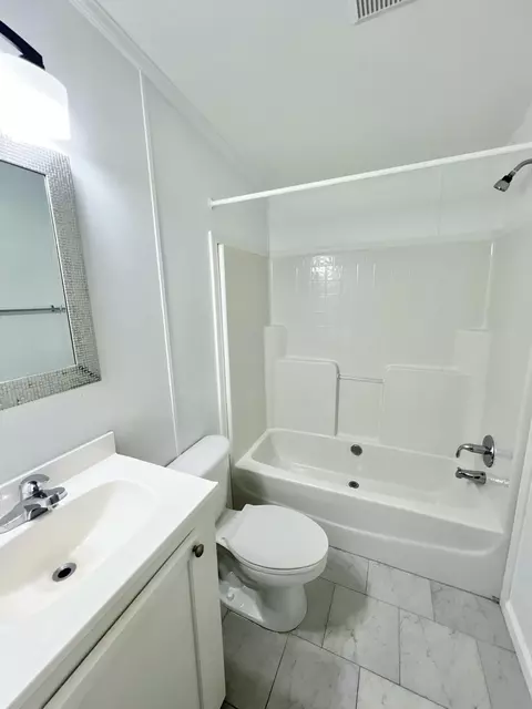 Bath - 42 Cypress Ln, Freeport, FL 32439 photo 2 of 2
