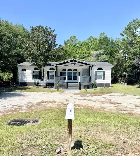 42 Cypress Ln, Freeport, FL 32439