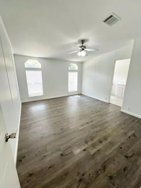 Bedroom - 42 Cypress Ln, Freeport, FL 32439 photo 1 of 5