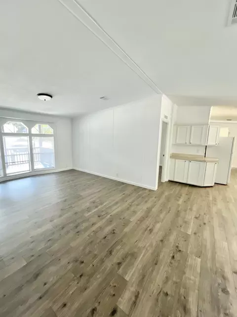 Living - 42 Cypress Ln, Freeport, FL 32439 photo 2 of 3