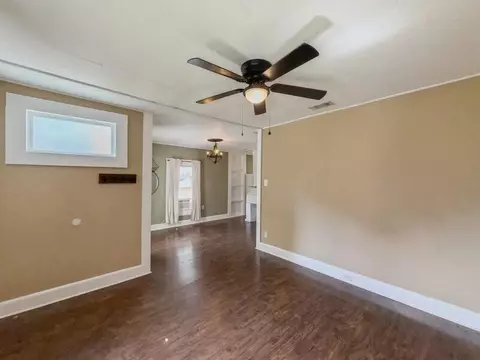 Living - 383 N Booker St, Crestview, FL 32536 photo 2 of 7