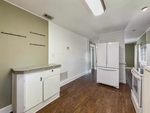 Kitchen - 383 N Booker St, Crestview, FL 32536 photo 6 of 8
