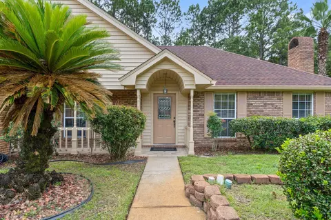 902 Aloma Faye Ln, Fort Walton Beach, FL 32547
