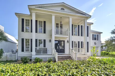 4504 John Ave, Destin, FL 32541