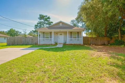 1989 Justice Cir, Gulf Breeze, FL 32563