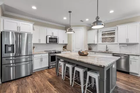 89 Laurel Oaks Dr, Freeport, FL 32439