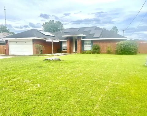 5304 Whitney Ct, Crestview, FL 32536