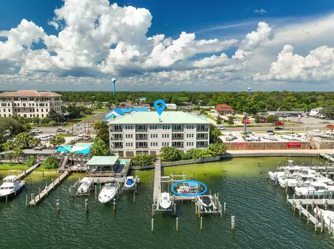 602 Harbor Blvd UNIT 103, Destin, FL 32541