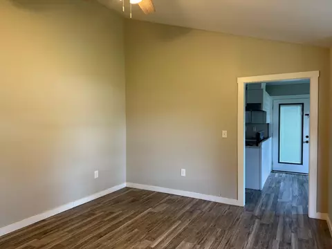 Living - 5809 Pinecrest Road Rd, Crestview, FL 32539 photo 2 of 4