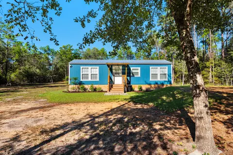 156 Mccloud Rd, Freeport, FL 32439