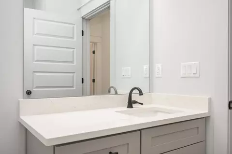Bath - 1524 Kais St, Baker, FL 32531 photo 1 of 7