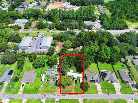 8458 Sevilla St, Navarre, FL 32566