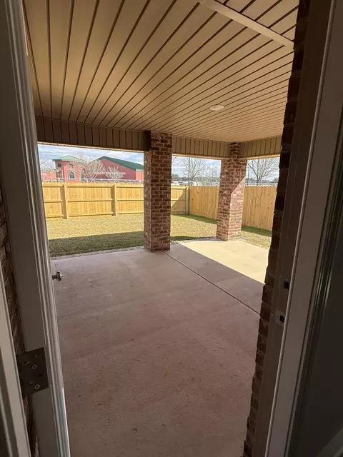 Exterior - 190 Ridgeway Cir, Crestview, FL 32536 photo 3 of 5