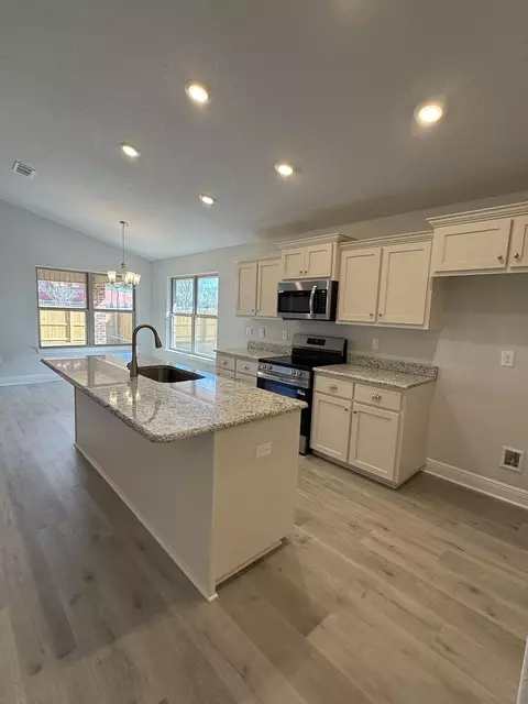 Kitchen - 190 Ridgeway Cir, Crestview, FL 32536 photo 1 of 2