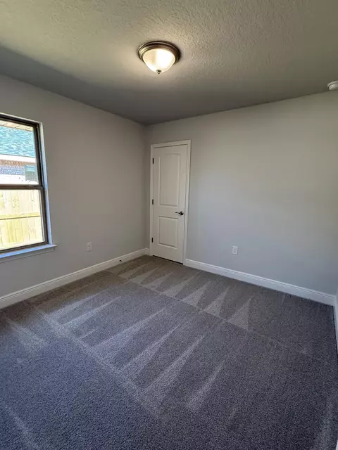 Bedroom - 190 Ridgeway Cir, Crestview, FL 32536 photo 2 of 2