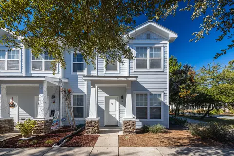 16 S Sand Palm Rd, Freeport, FL 32439