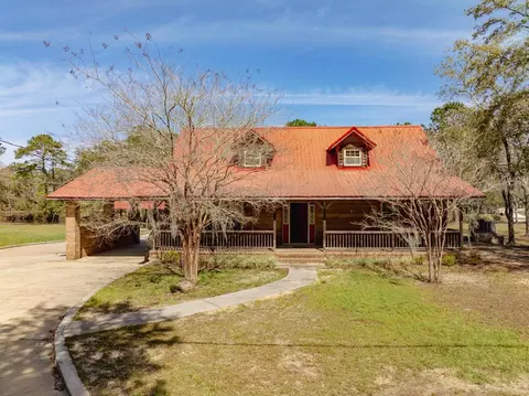 602 Pitts Bayshore Dr, Freeport, FL 32439