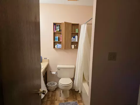 Bath - 1201 Walter Ave #1201, Crestview, FL 32536 photo 3 of 4