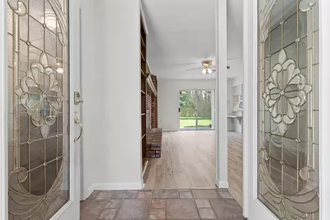 Entry Way - 20 Magnolia Ave, Shalimar, FL 32579 photo 1 of 1