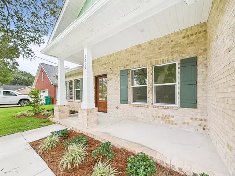 1619 Moore St, Niceville, FL 32578