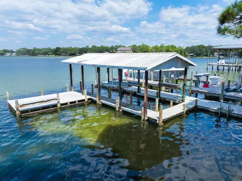 3 Carl Brandt Dr, Shalimar, FL 32579