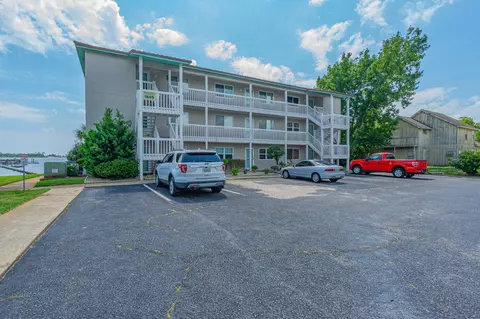 1695 W Highway 98 #102, Mary Esther, FL 32569
