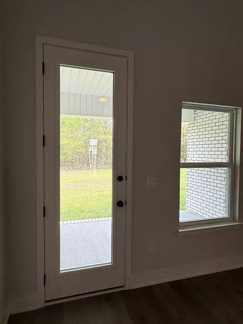 Entry Way - 2411 Aleia Ln, Crestview, FL 32536 photo 2 of 2