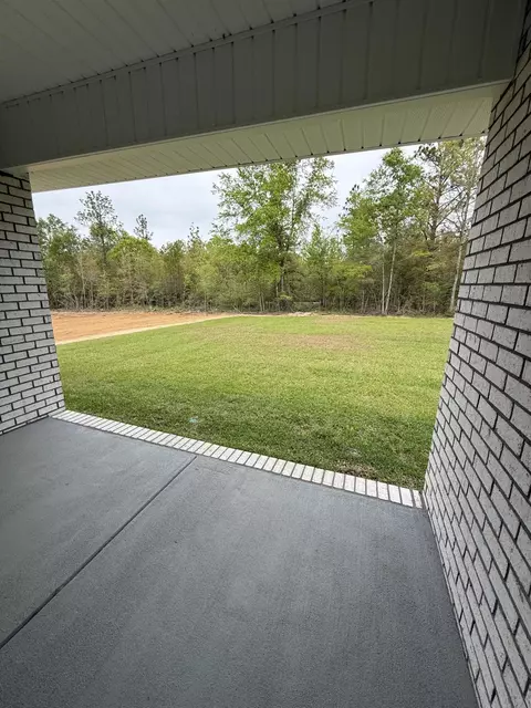 Exterior - 2411 Aleia Ln, Crestview, FL 32536 photo 5 of 8
