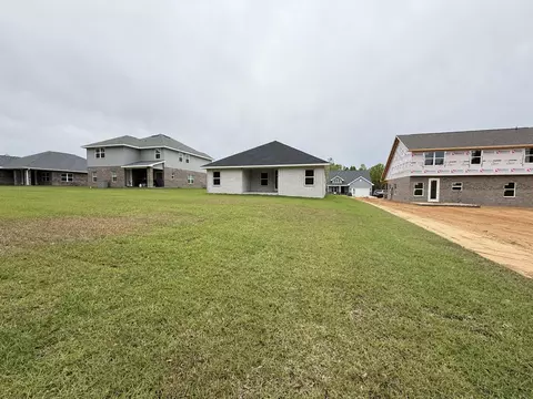 Exterior - 2411 Aleia Ln, Crestview, FL 32536 photo 6 of 8