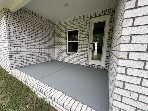 Exterior - 2411 Aleia Ln, Crestview, FL 32536 photo 7 of 8