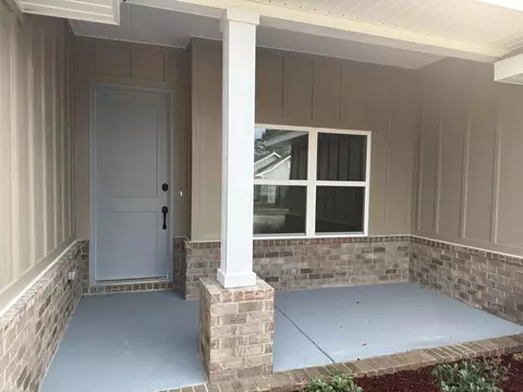 Exterior - 2406 Aleia Ln, Crestview, FL 32536 photo 4 of 5