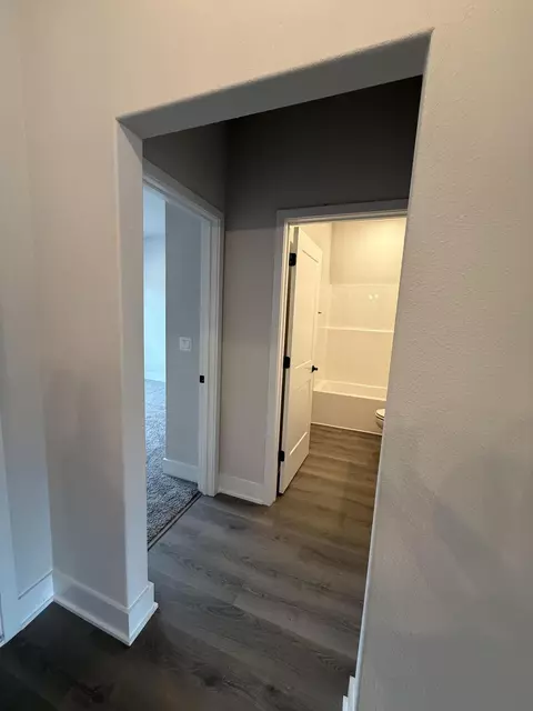 Entry Way - 2406 Aleia Ln, Crestview, FL 32536 photo 2 of 3