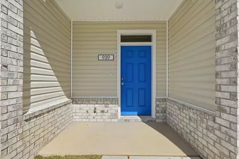935 Kenzie Ln, Fort Walton Beach, FL 32547