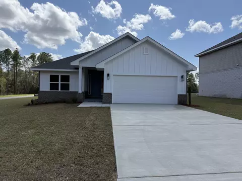 Exterior - 2400 Aleia Ln, Crestview, FL 32536 photo 2 of 6