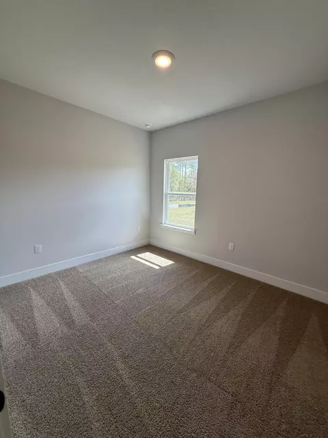 Bedroom - 2400 Aleia Ln, Crestview, FL 32536 photo 3 of 4