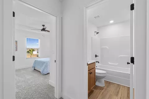 Entry Way - 87 Arrowwood Blvd, Freeport, FL 32439 photo 5 of 7