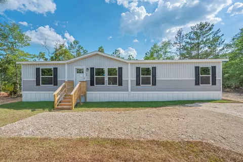 210 Amaryllis Ln, Defuniak Springs, FL 32433