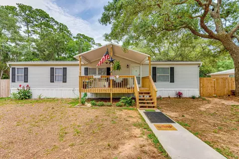 5658 Charter Cir, Gulf Breeze, FL 32563