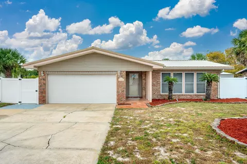 650 Porpoise Ave, Fort Walton Beach, FL 32548