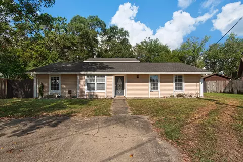 714 Clark Dr, Fort Walton Beach, FL 32547