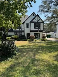 77 Sunrise Dr, Shalimar, FL 32579