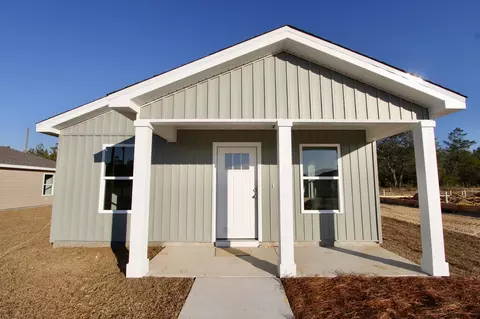 5437 Bayleaf Dr, Crestview, FL 32539