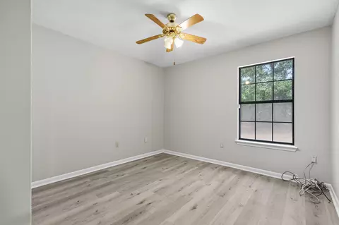 Bedroom - 102 Grimes Ave, Crestview, FL 32536 photo 4 of 7