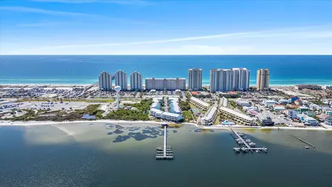 8522 Gulf Blvd #3, Navarre, FL 32566