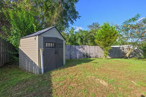 Exterior - 1833 Gainer Ave, Baker, FL 32531 photo 4 of 10