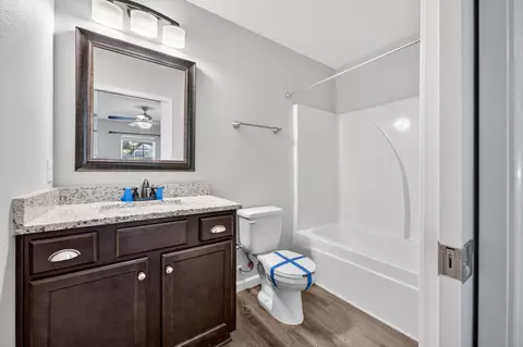 Bath - 1833 Gainer Ave, Baker, FL 32531 photo 1 of 6