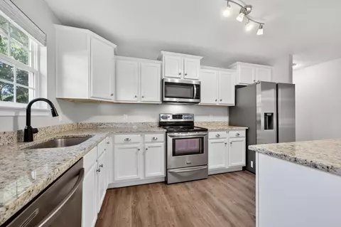 Kitchen - 1833 Gainer Ave, Baker, FL 32531 photo 2 of 5